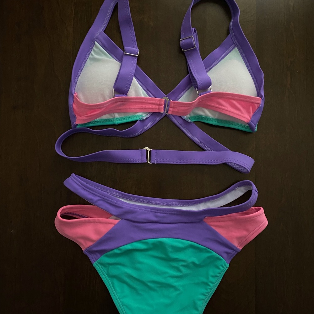 Color Block Bikini - Picture 2 of 4